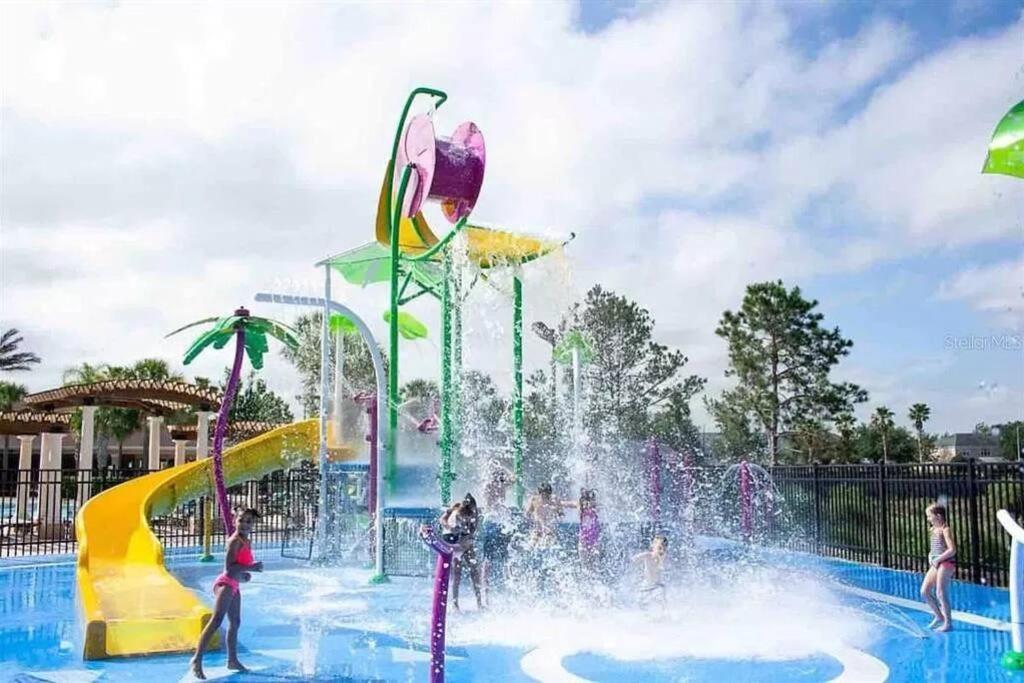 Minutes To Disney, Free Water Park & Private Pool オーランド エクステリア 写真